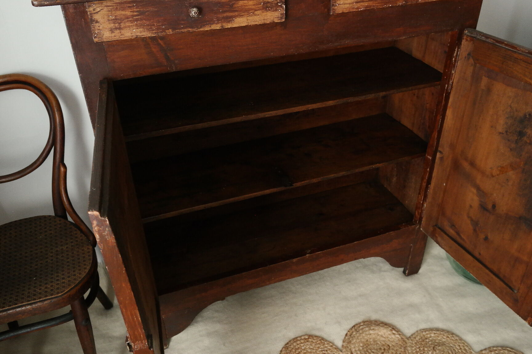 Country parisian buffet