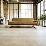 vintage daybed/sofa bed or sofa