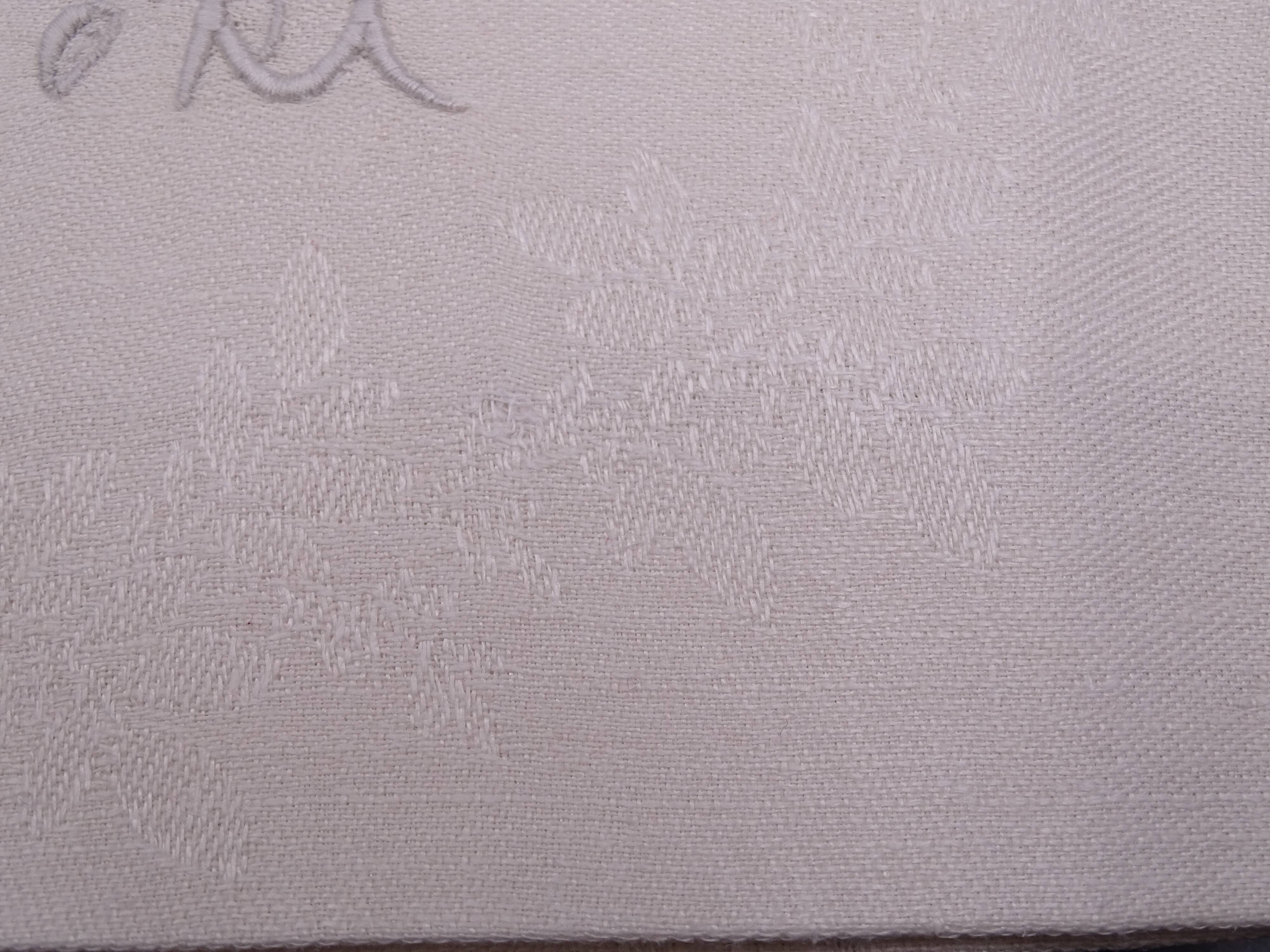 12 monogrammed cotton pad towels AL - Circa 1900