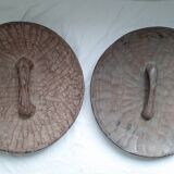 Set of 2 African shields in solid Bamiléké wood, diameter 55cm
