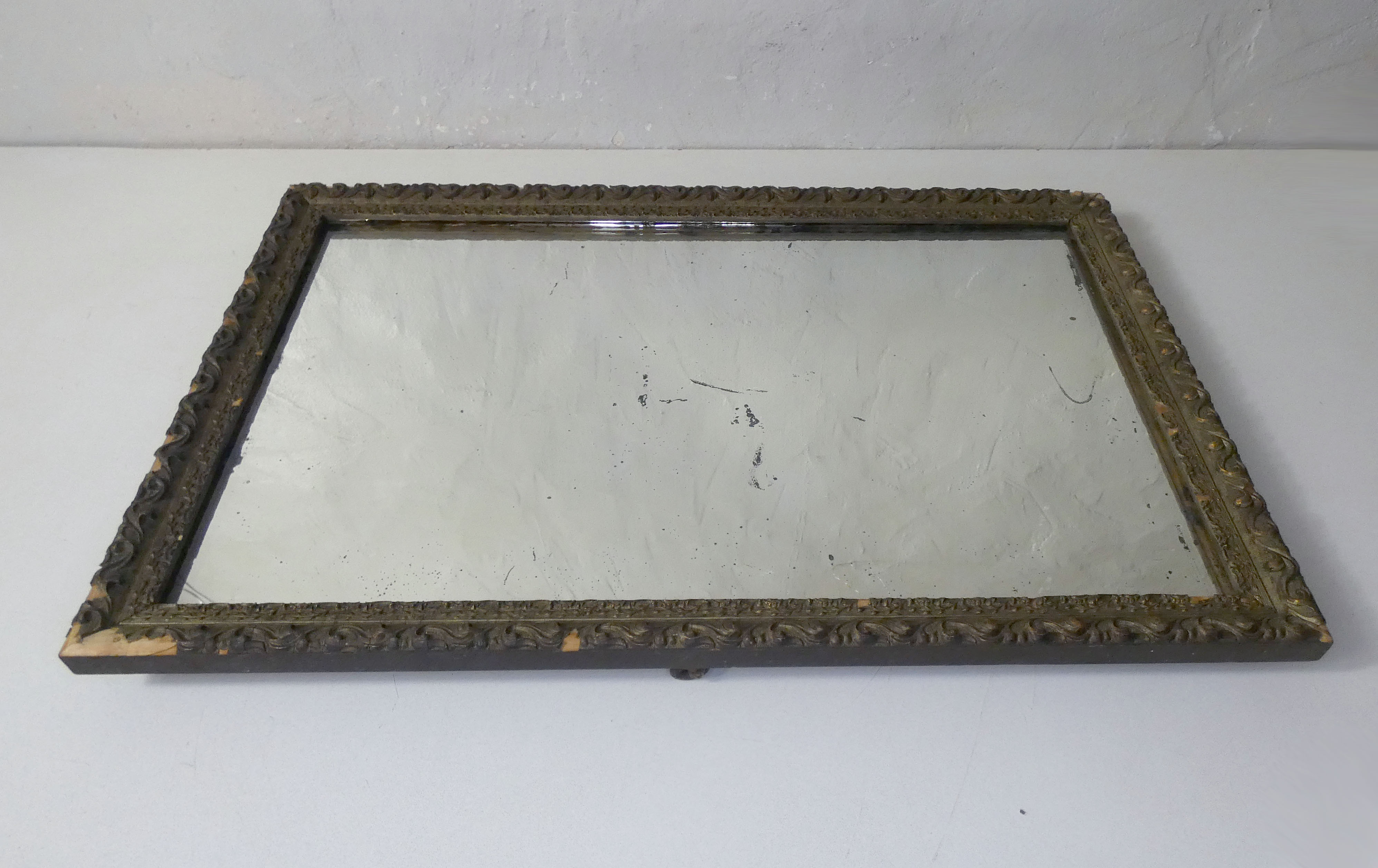 Old mirror wood and platre