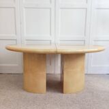 Table à manger en peau vernis