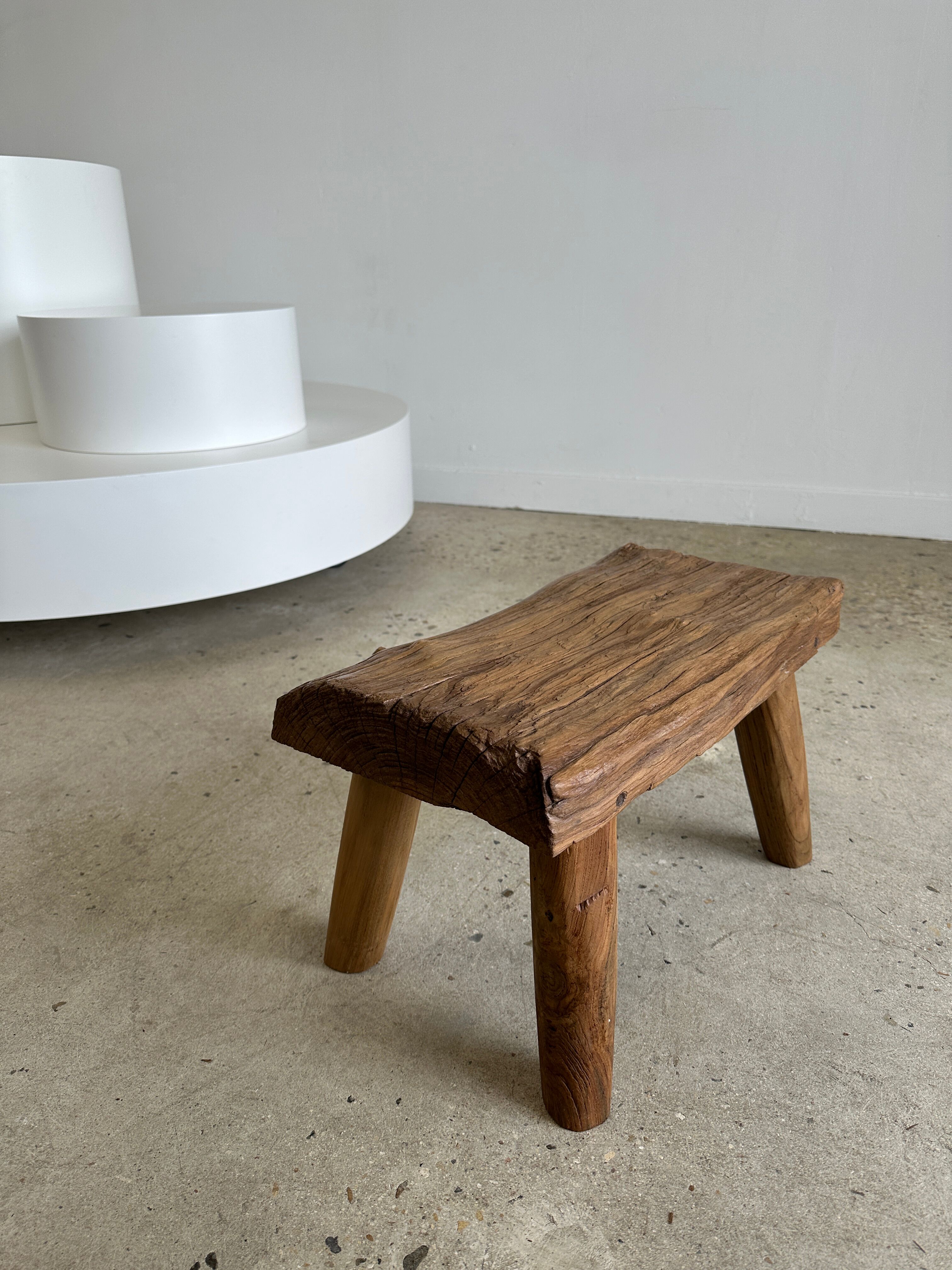 Stool in blond teak