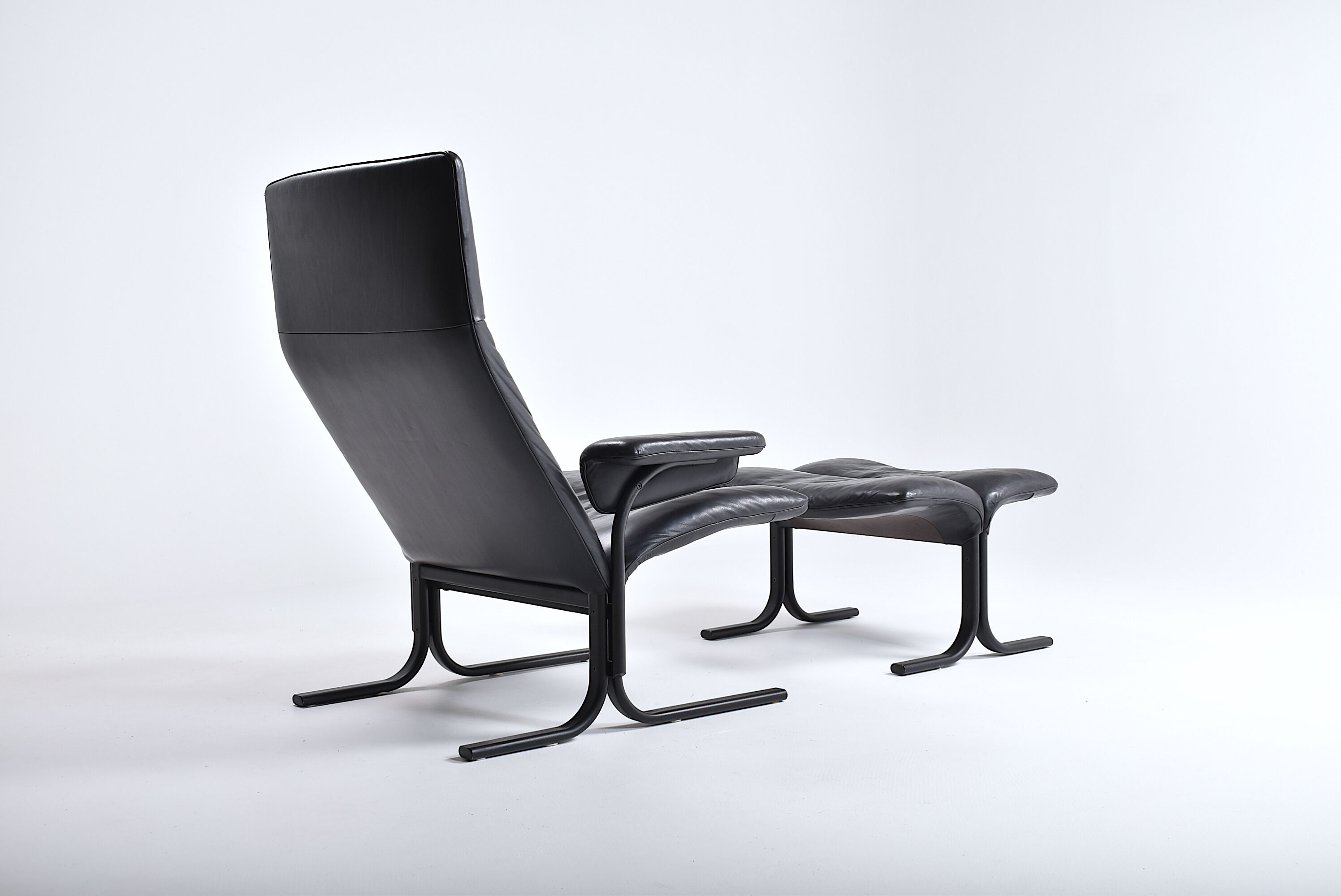 Lounge and Ottoman armchair by Hans Eichenberger for Desede model DS 2030