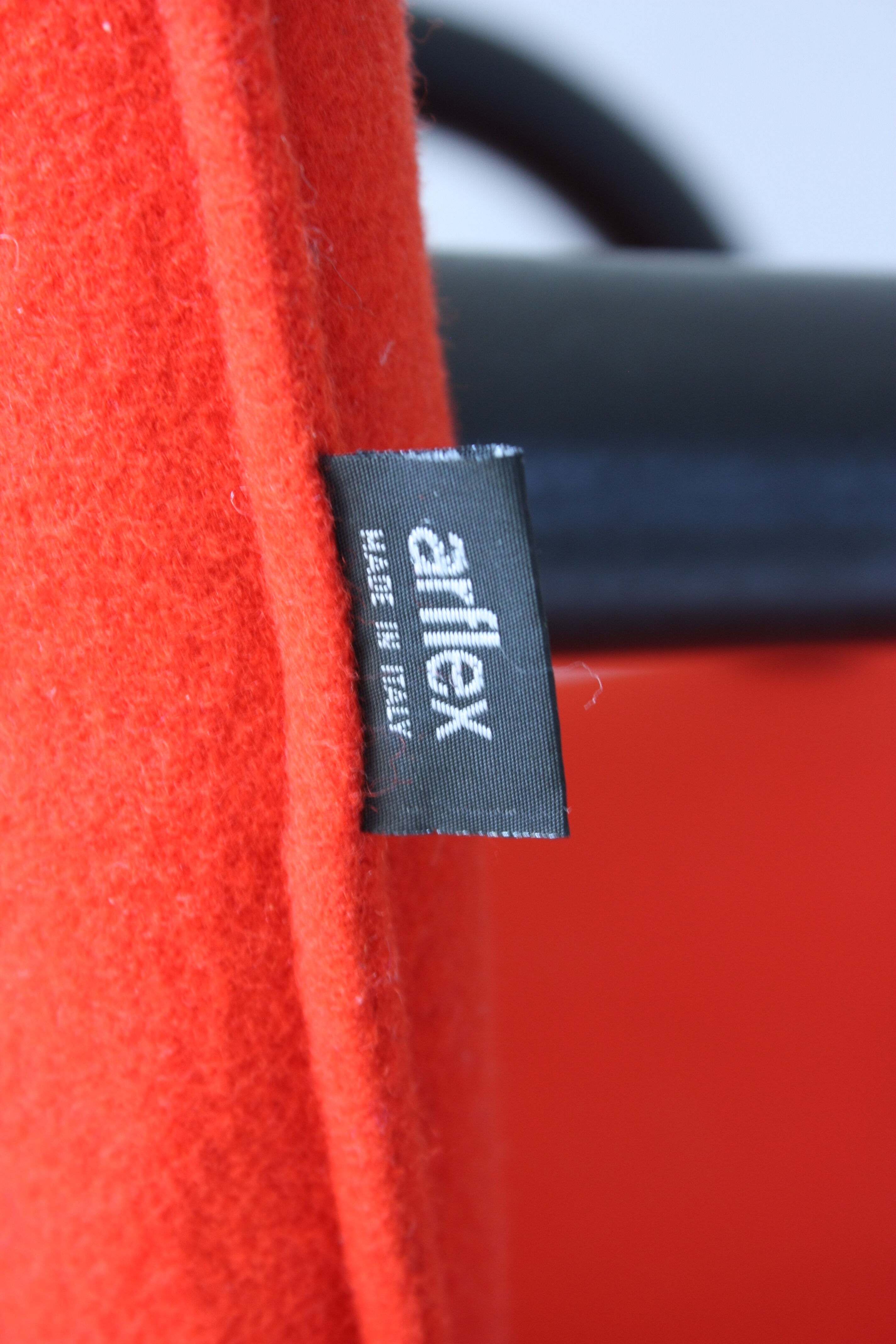 Armchair T-line of Burkhard Vogtherr for Arflex