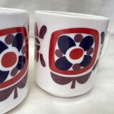Set of 2 vintage Mobil mugs