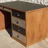 Grand bureau en bois à 5 tiroirs dessus simili cuir noir -Totalement relooké