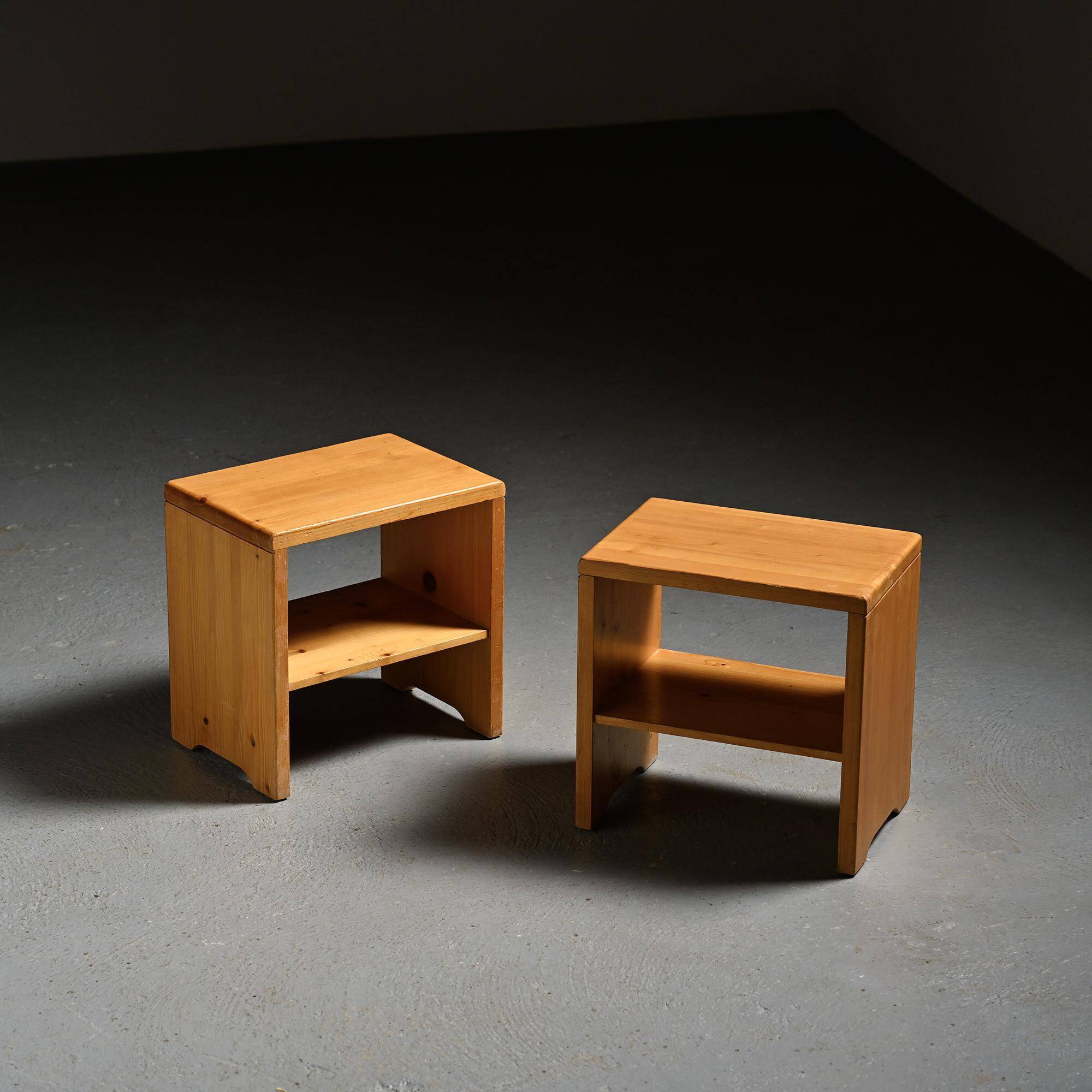 Pair of bedside tables from Arcs in solid pine, circa 1975.