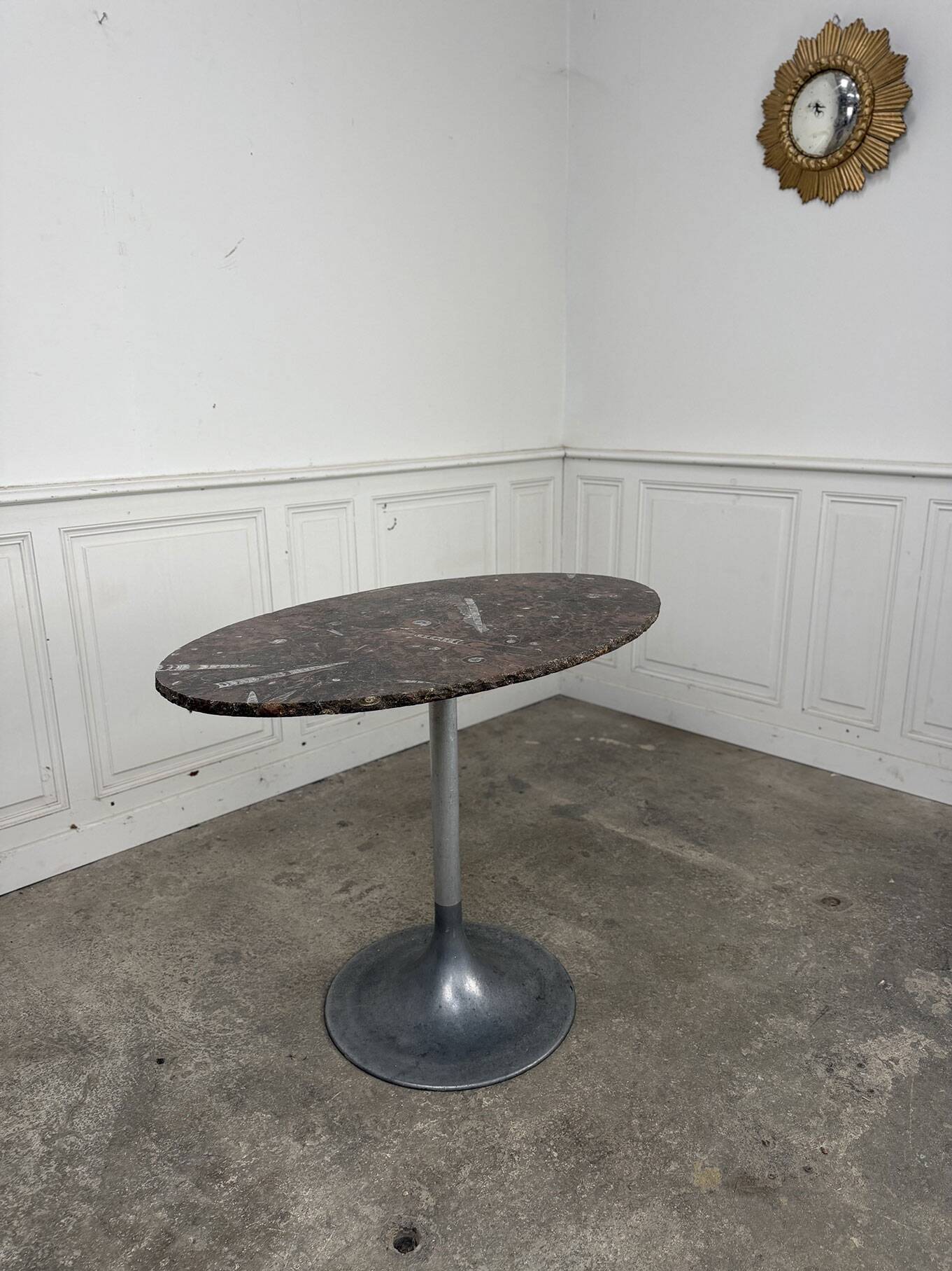 Tulip table 1970 in marble
