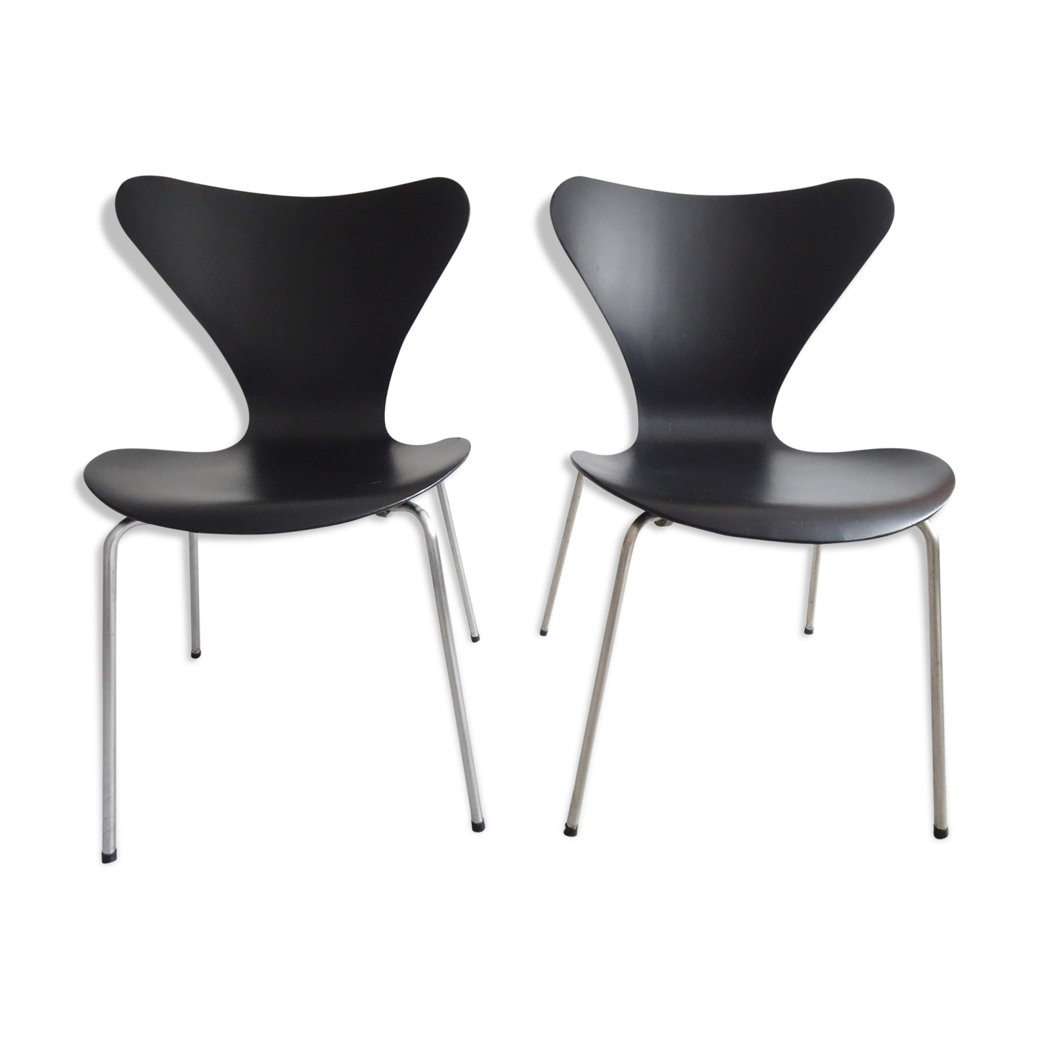 Chairs set by Arne Jacobsen for Fritz Hansen in black matt 60