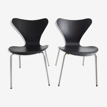 Chairs set by Arne Jacobsen for Fritz Hansen in black matt 60