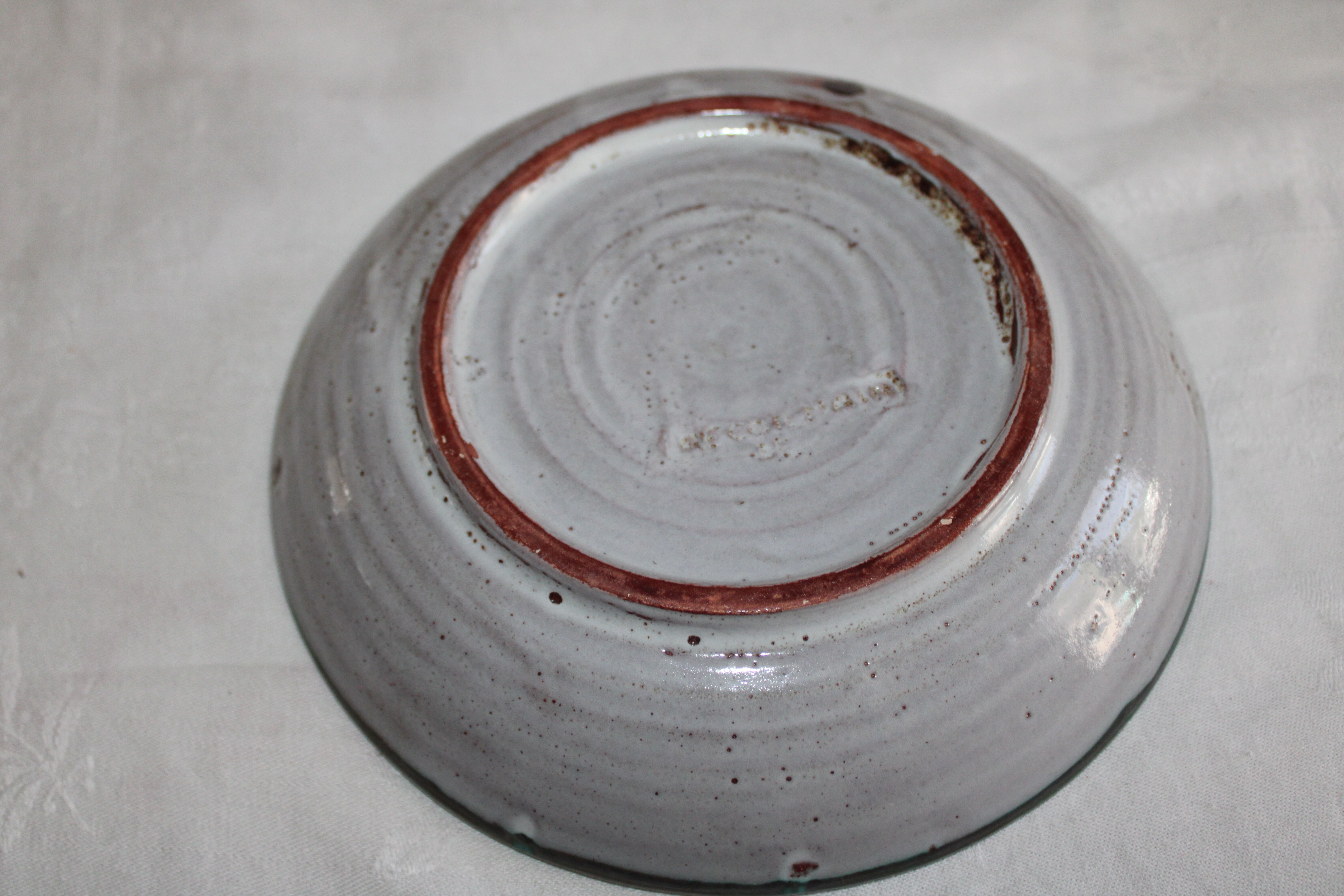 2 Hollow plates pattern with  thistles