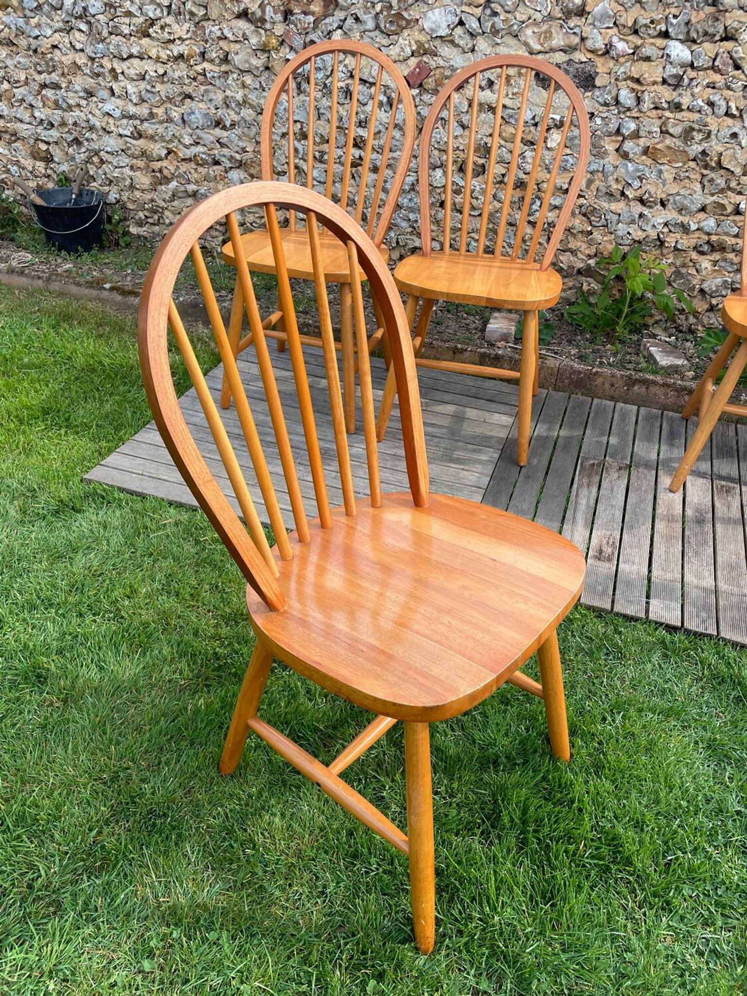 4 chaises scandinaves en bois clair