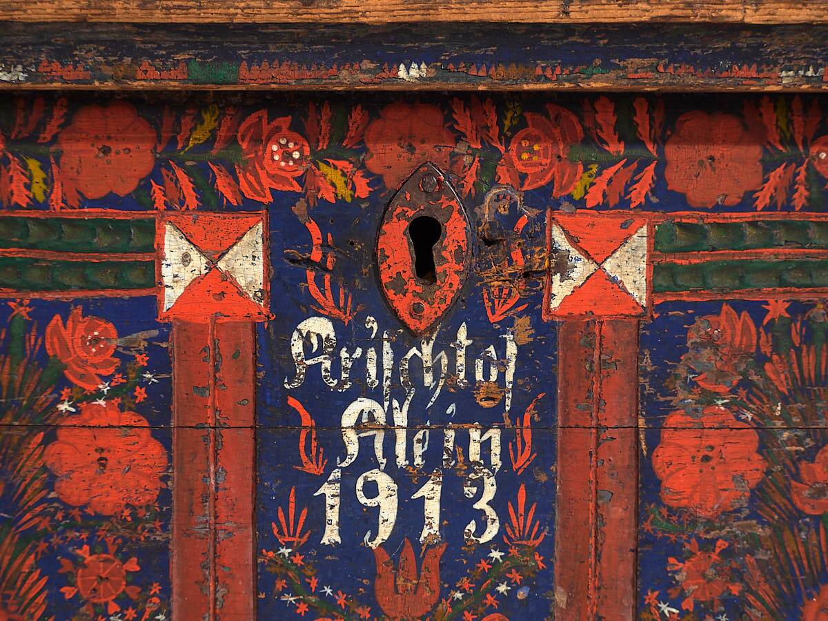 Antique solid wood trunk (circa 1913)