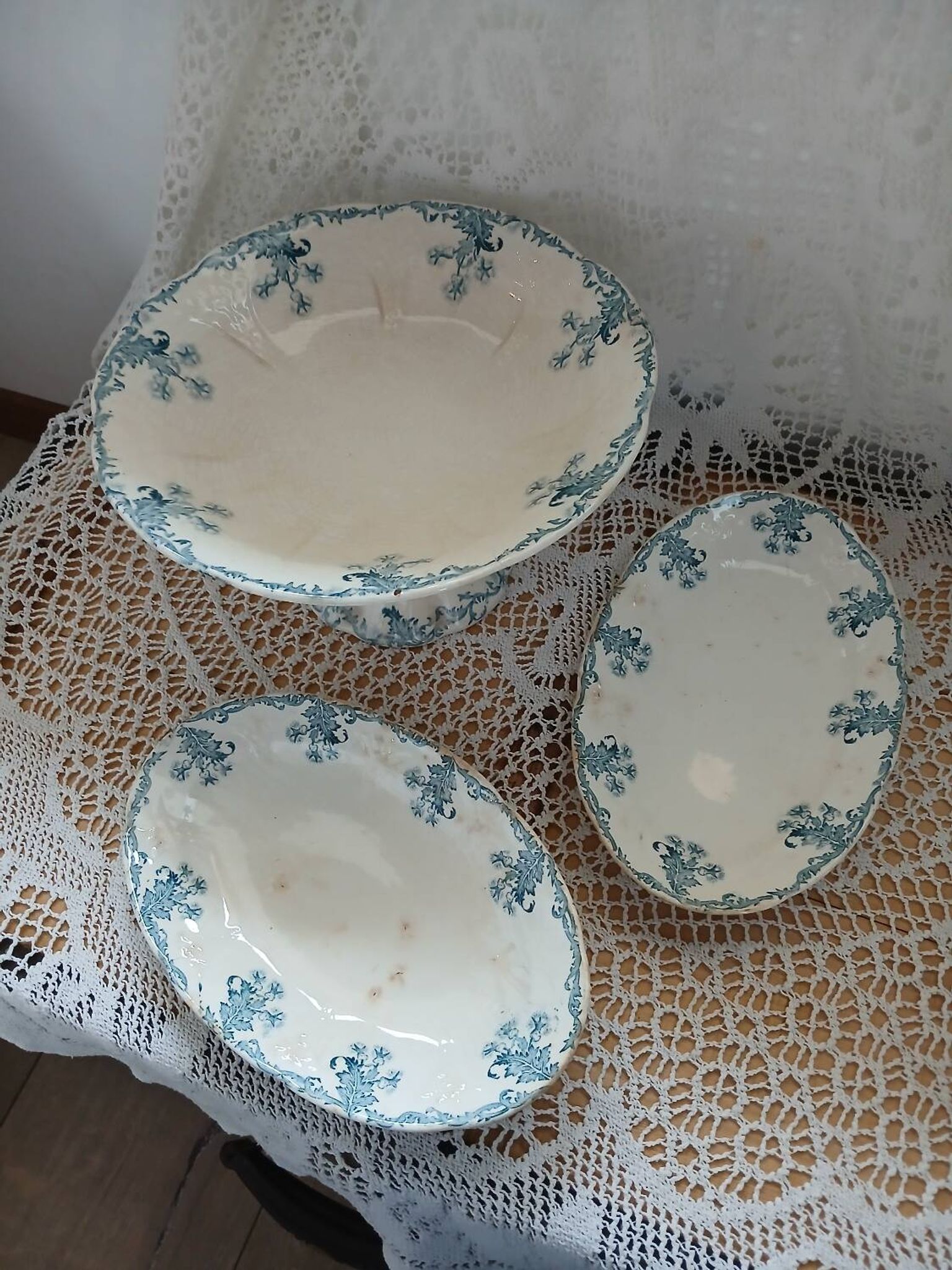 Longwy iron earth dinnerware set