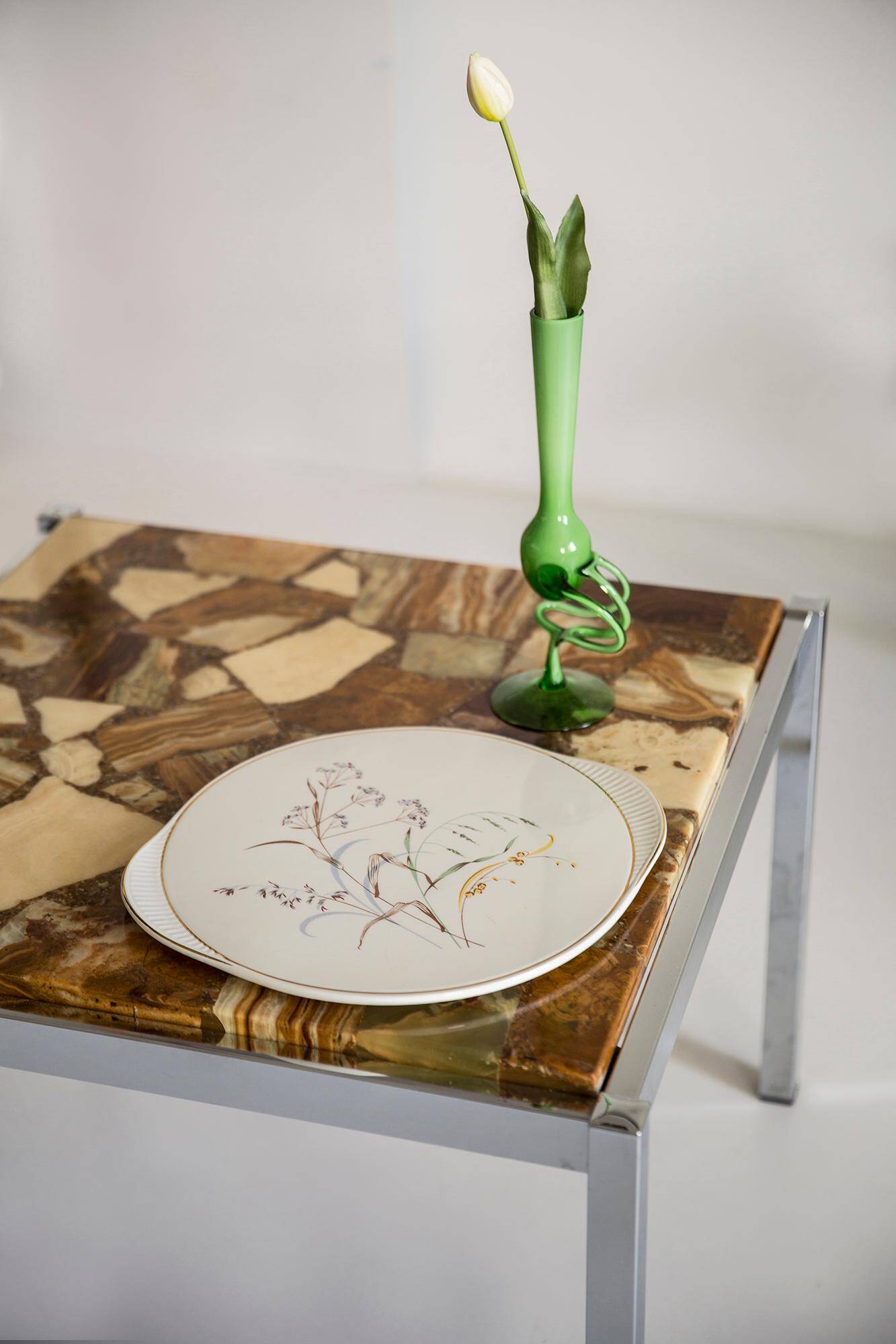 Decorative plate with vintage flowers from the mid-century, Germany, 1970s.