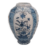 Delft vase signed from the nineteenth