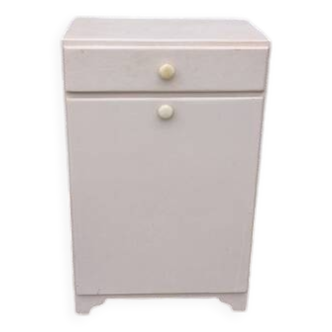 Ancien meuble de salle de bain