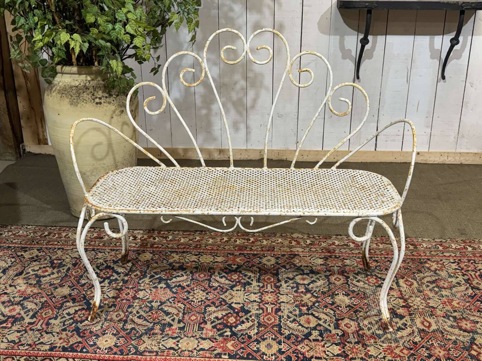 Banc de jardin en fer forgé des années 1950