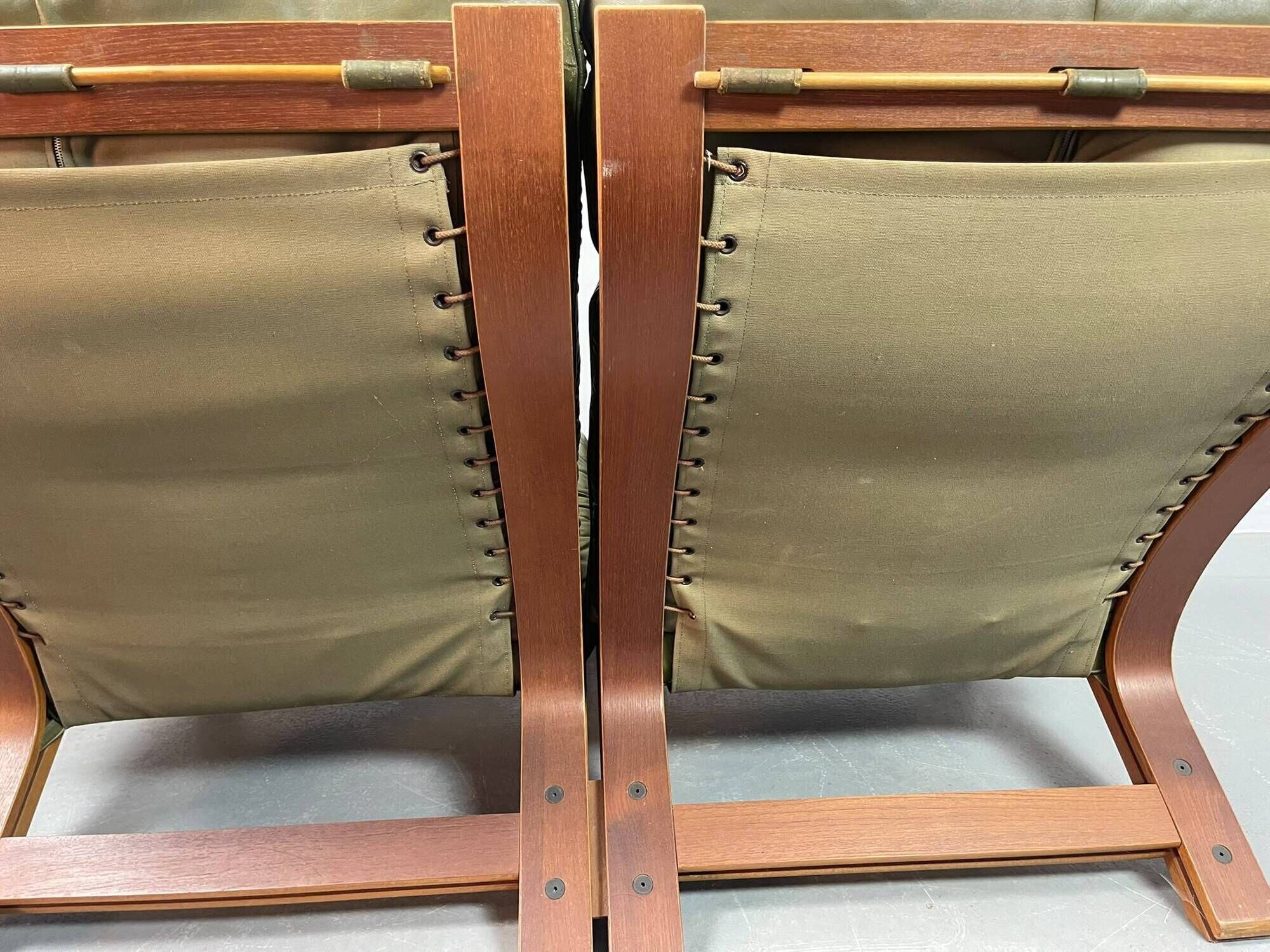 Supercomfy Scandinavian Rybo Rykken Olivegreen Leather 2-Seater Ry-Wing