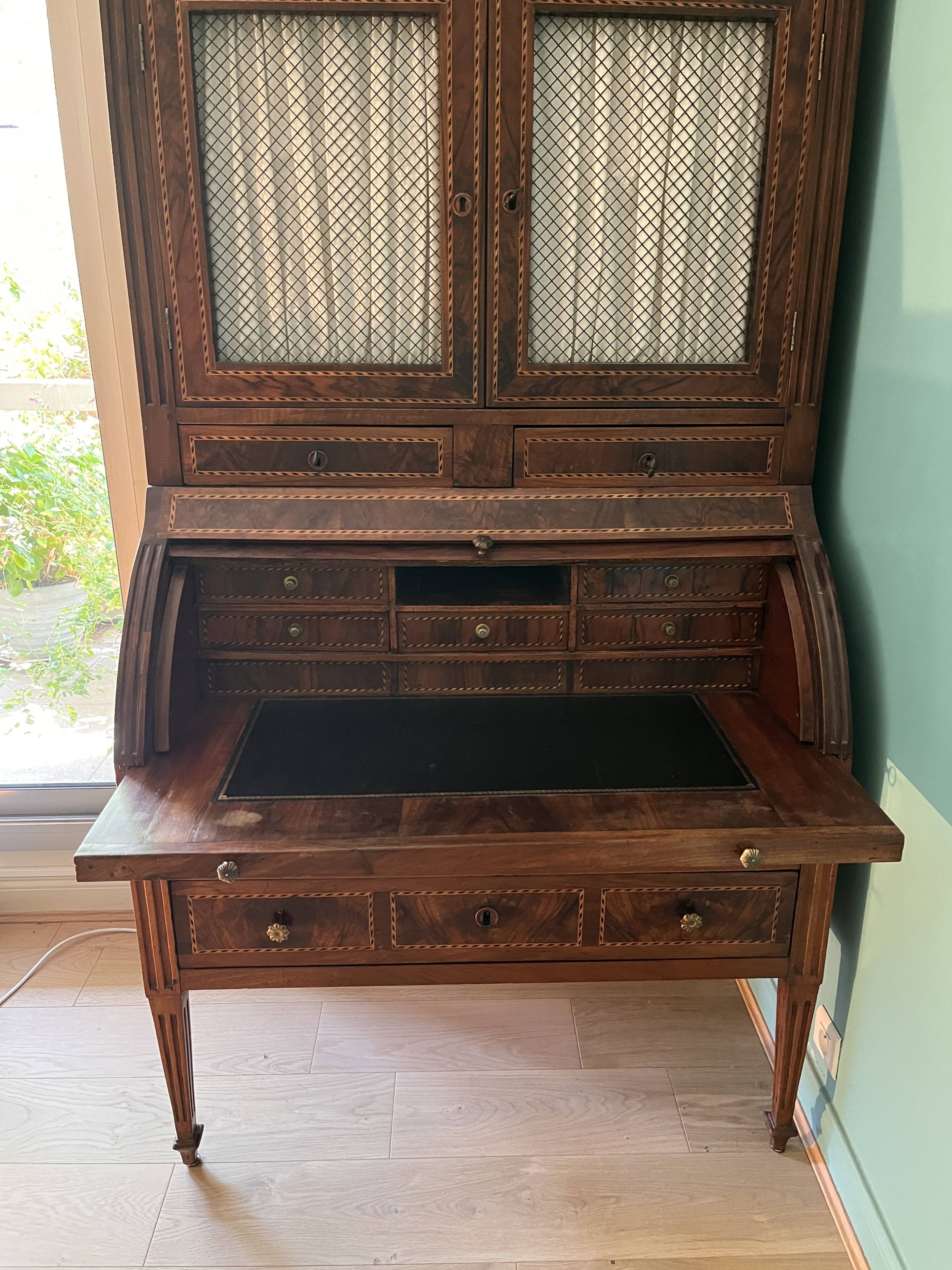 Bureau en cylindre en acajou