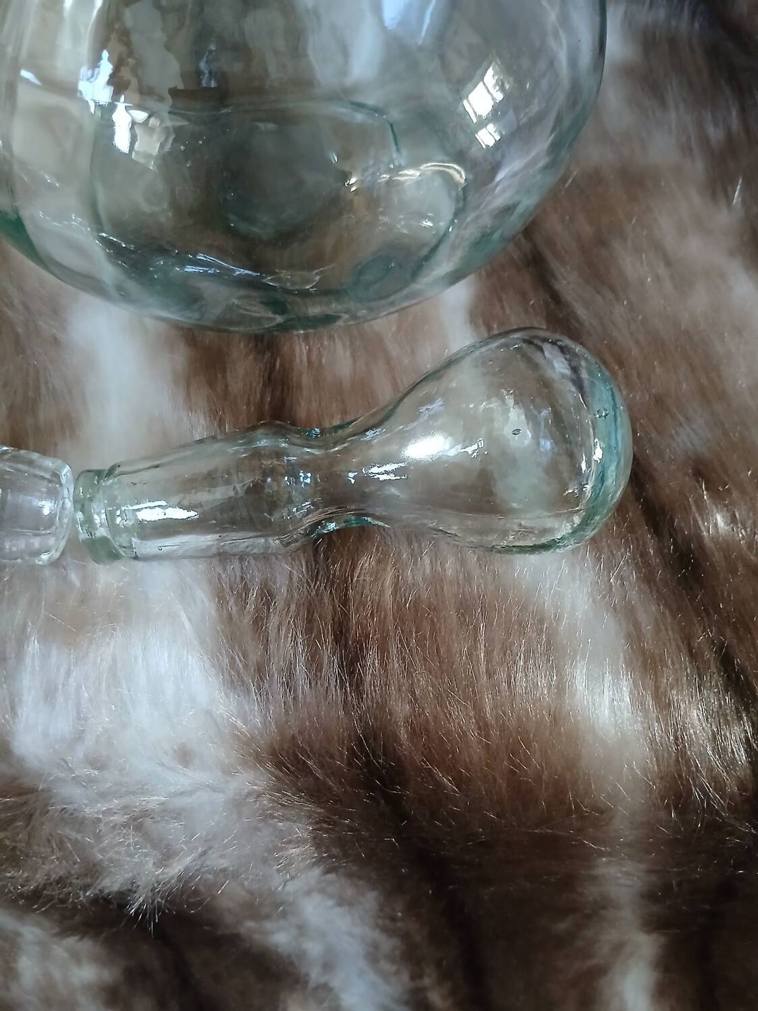 2 antique carafes