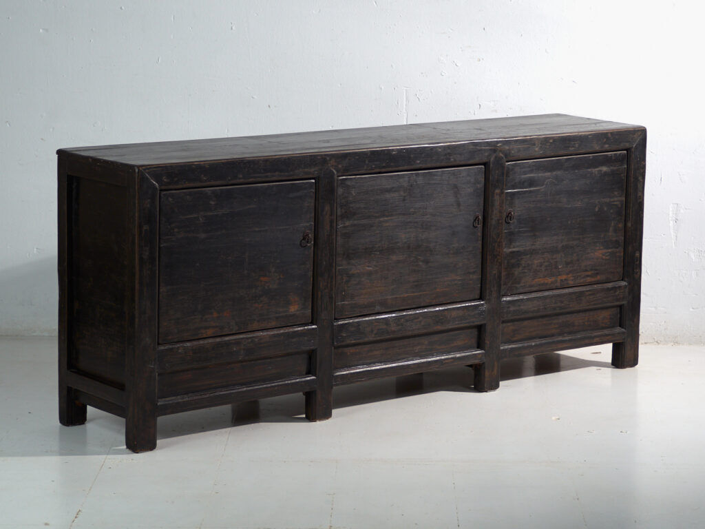 Antique buffet painted in elm wood – China, circa 1930