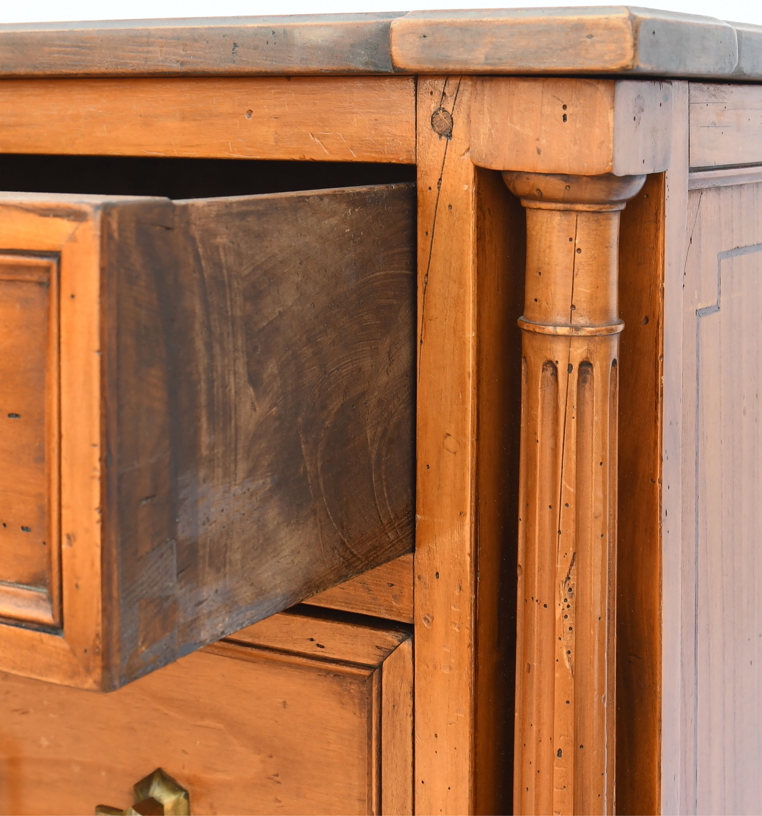 Commode de style Louis XVI