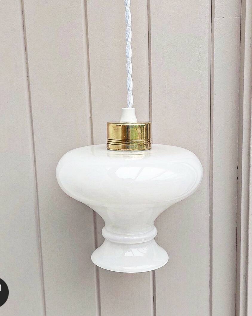 Vintage opaline portable lamp
