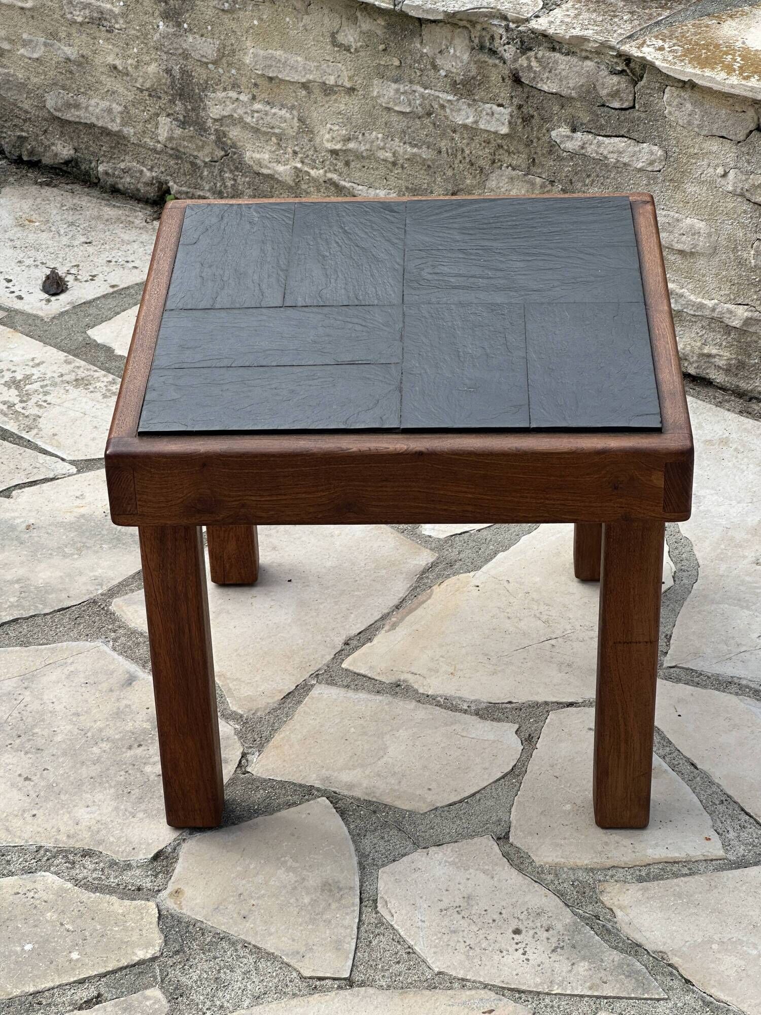 Vintage coffee table house regain