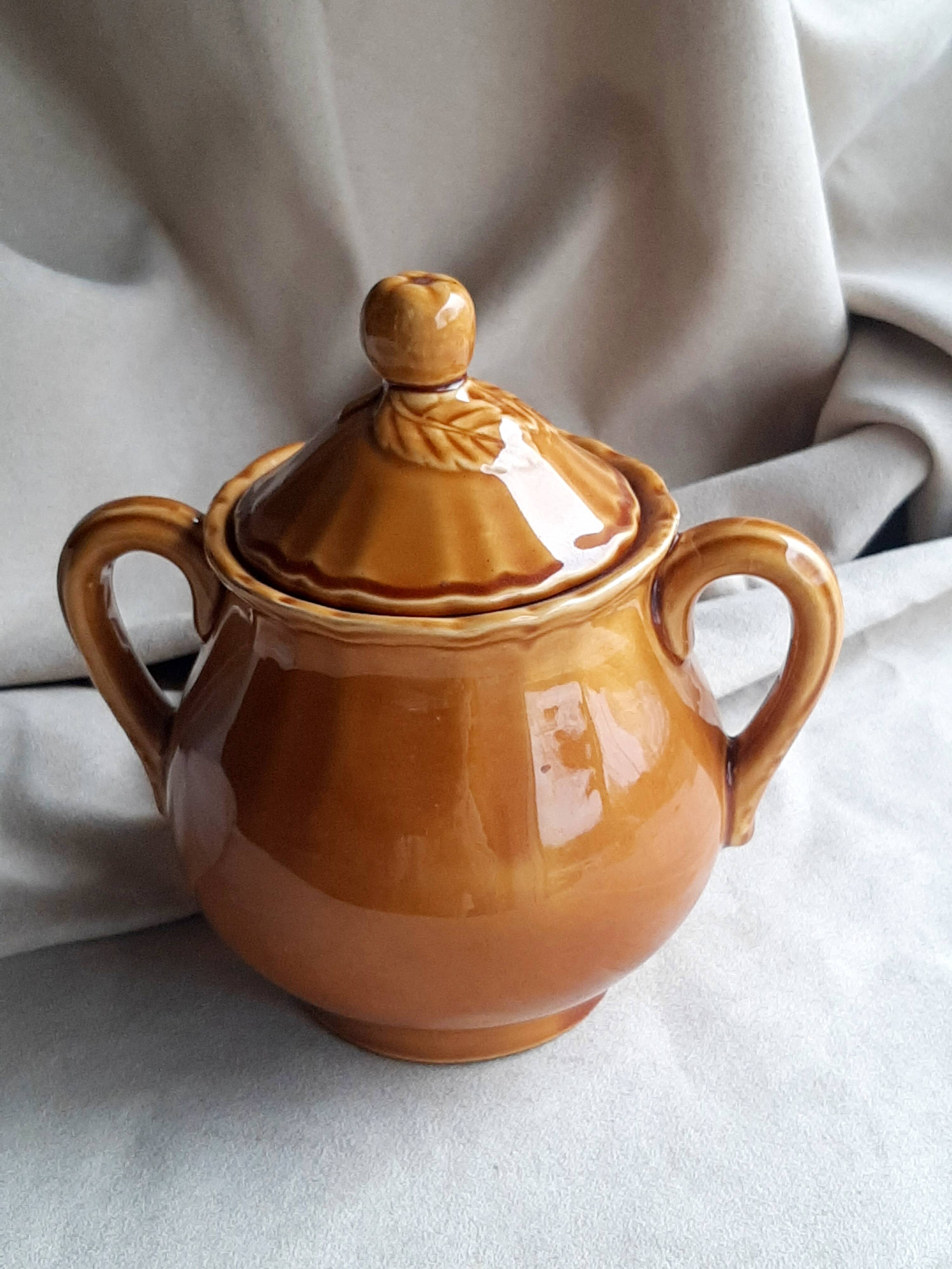 Vintage sugar bowl in Lunéville earthenware, terracotta colour.