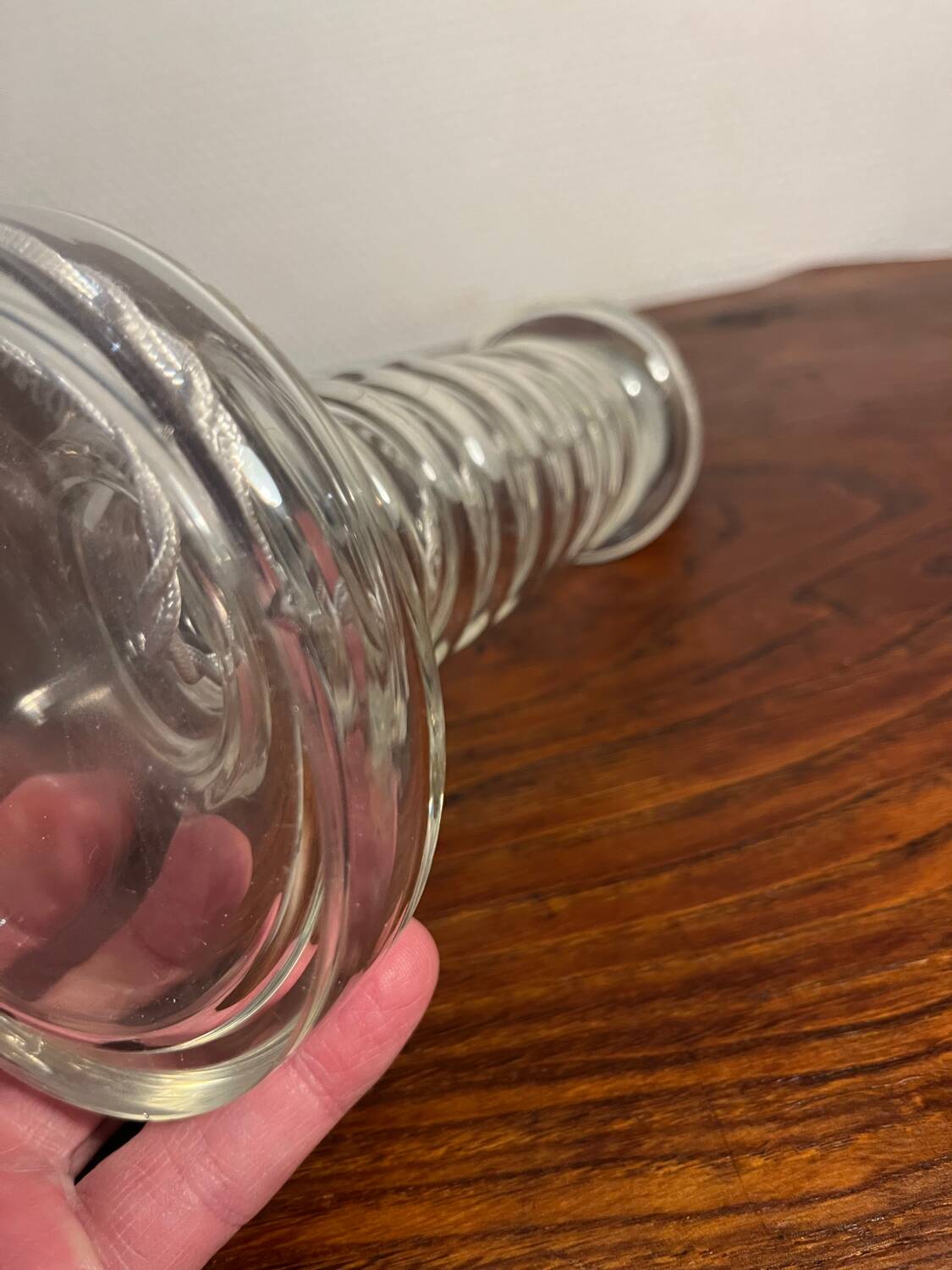 Clear glass lamp bulb