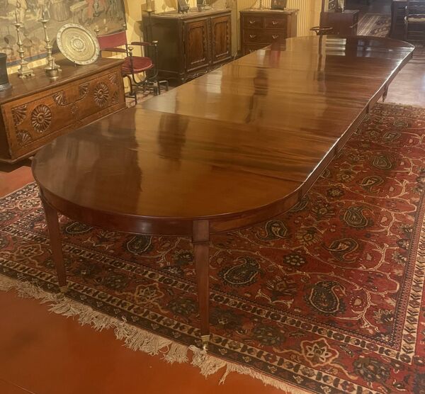 Table de salle à manger extensible d'époque Louis XVI en acajou à bandeau d