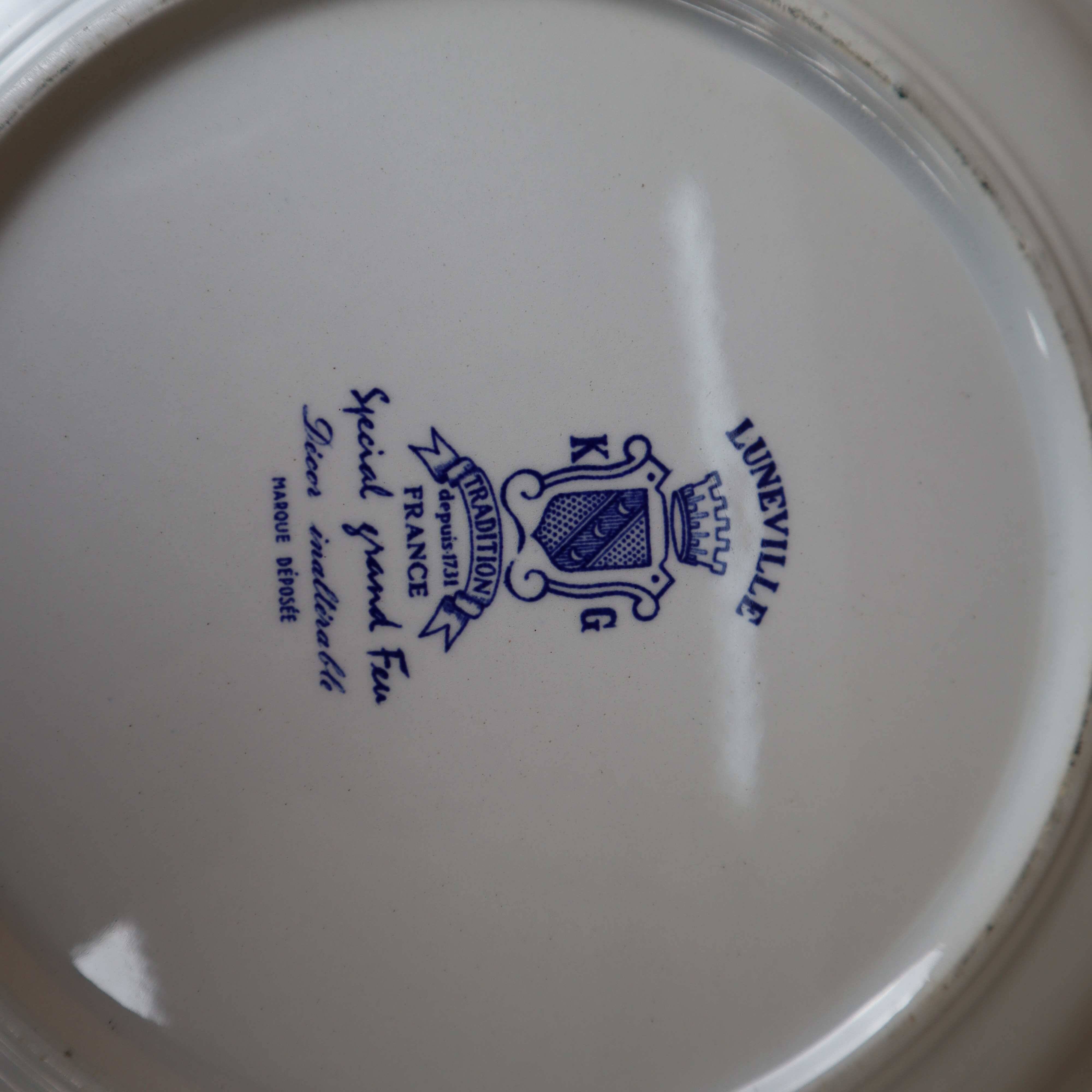 Round dish stamped Lunéville KG Tradition special grand feu