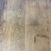 Table en bois avec tiroir
