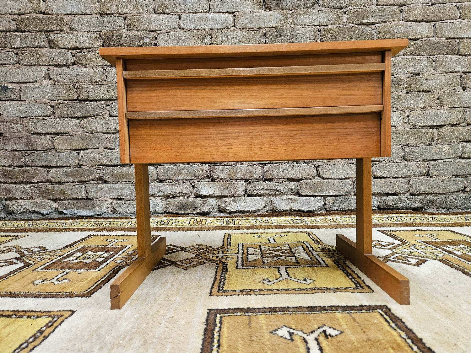 Small Scandinavian bedside table 1960 vintage