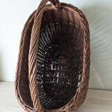 Wicker basket with handle