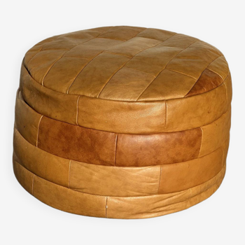 Pouf style maison De Sede en patchwork de cuir fauv, design des années 1970