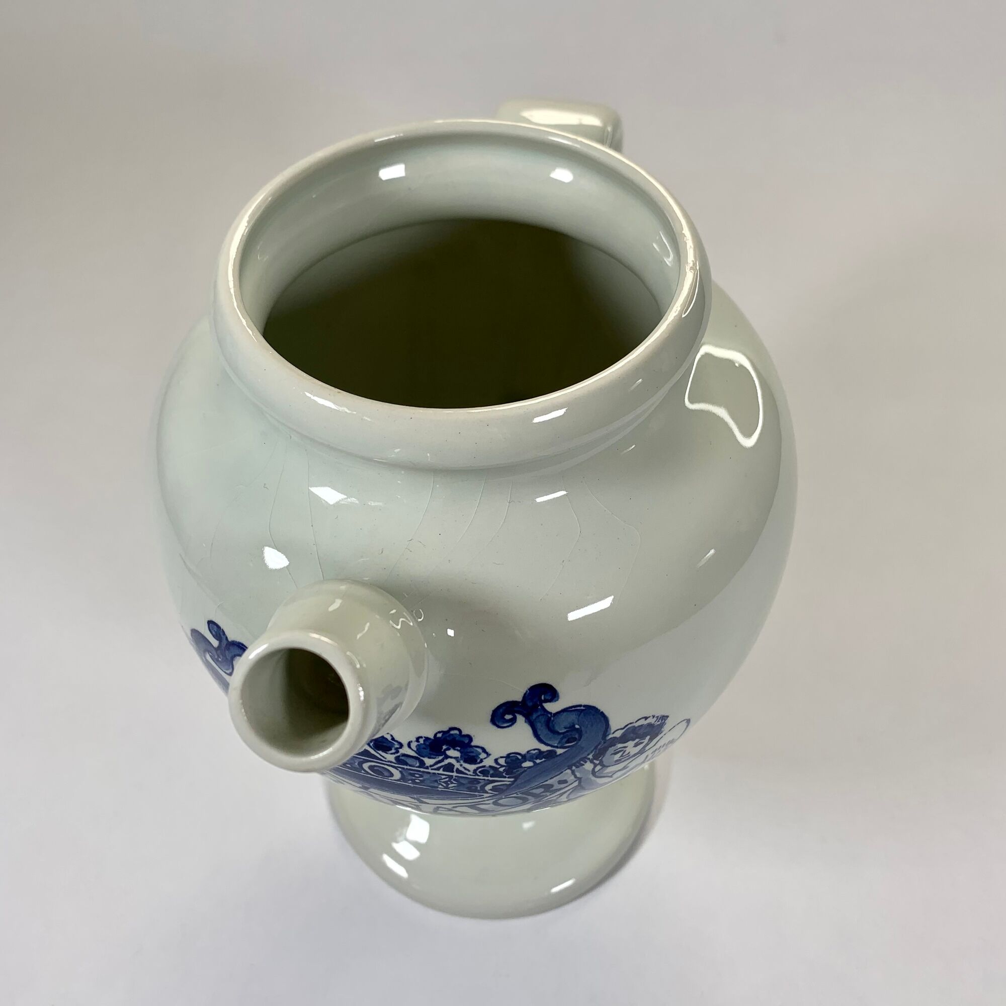 Apothecary pot, pouring model, Delft earthenware pharmacy hand-painted blue décor