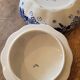 Delft blue and white earthenware bonbonnière with lid – Decor f