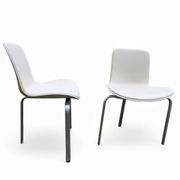Conçu par Poul Kjærholm / 1978/2007 Coque blanche / cuir blanc