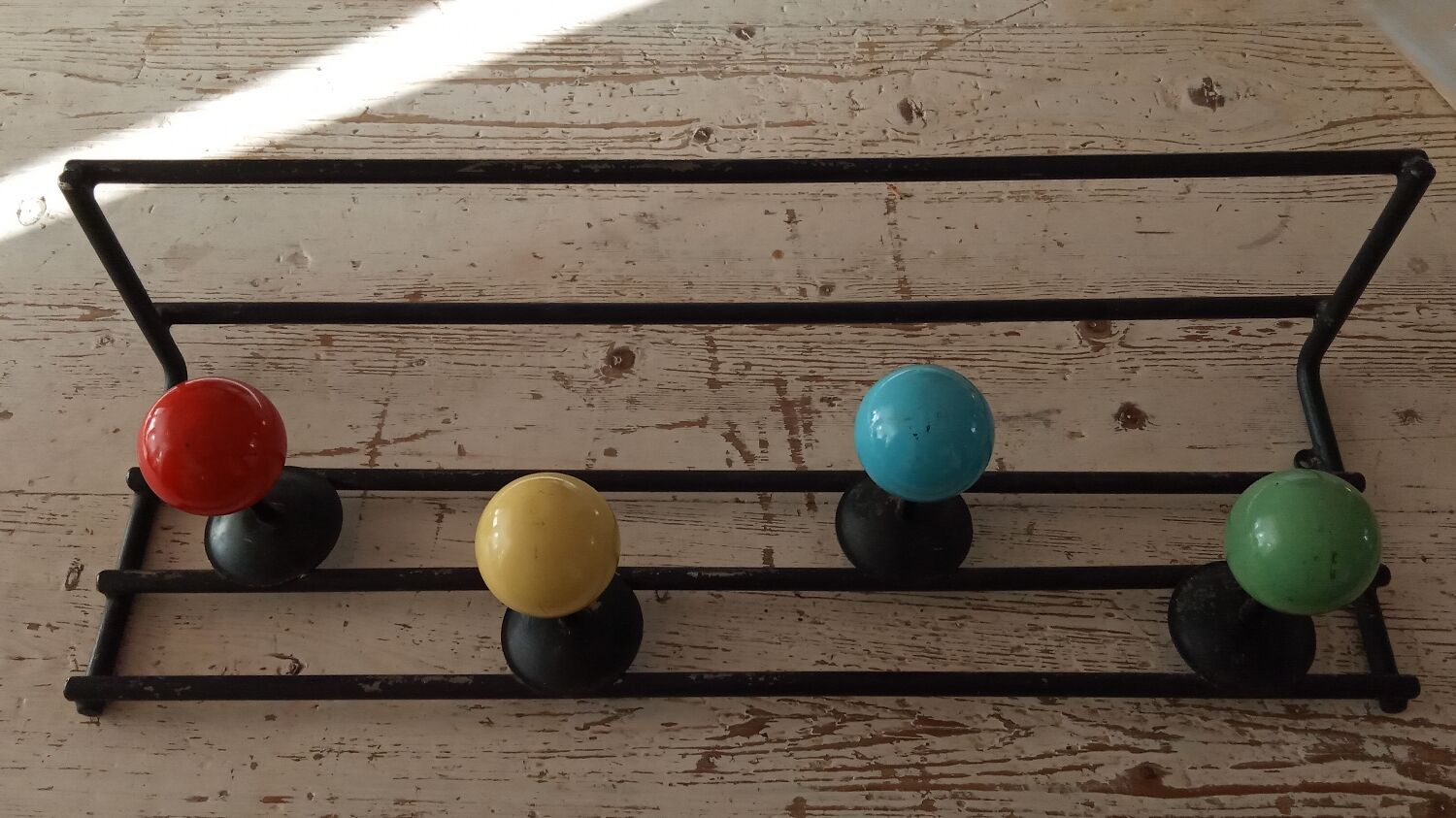 POP-UP CHRISTMAS 2022 Coat rack 50s