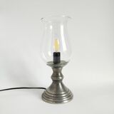 Lampe en forme de tulipe en verre et d'un pied en étain