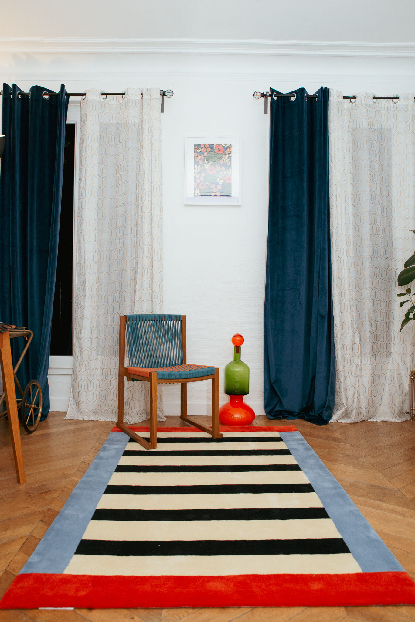 Handmade red symmetry tufted wool rug 120 x 180 cm