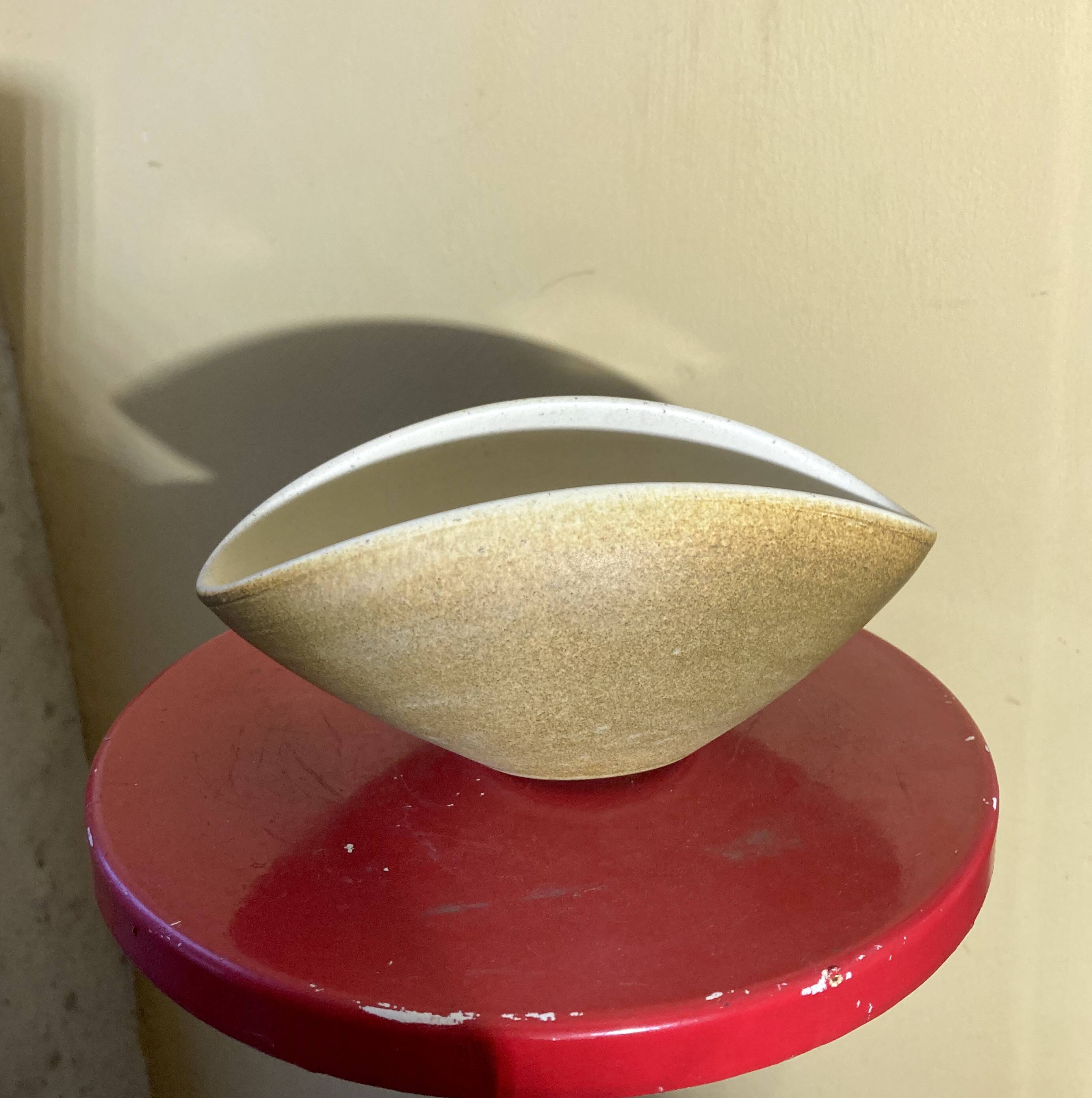 Greyish yellow bowl by Suzanne Ramié (1905-1974) and Atelier Madoura (XX) Bowl -Madoura