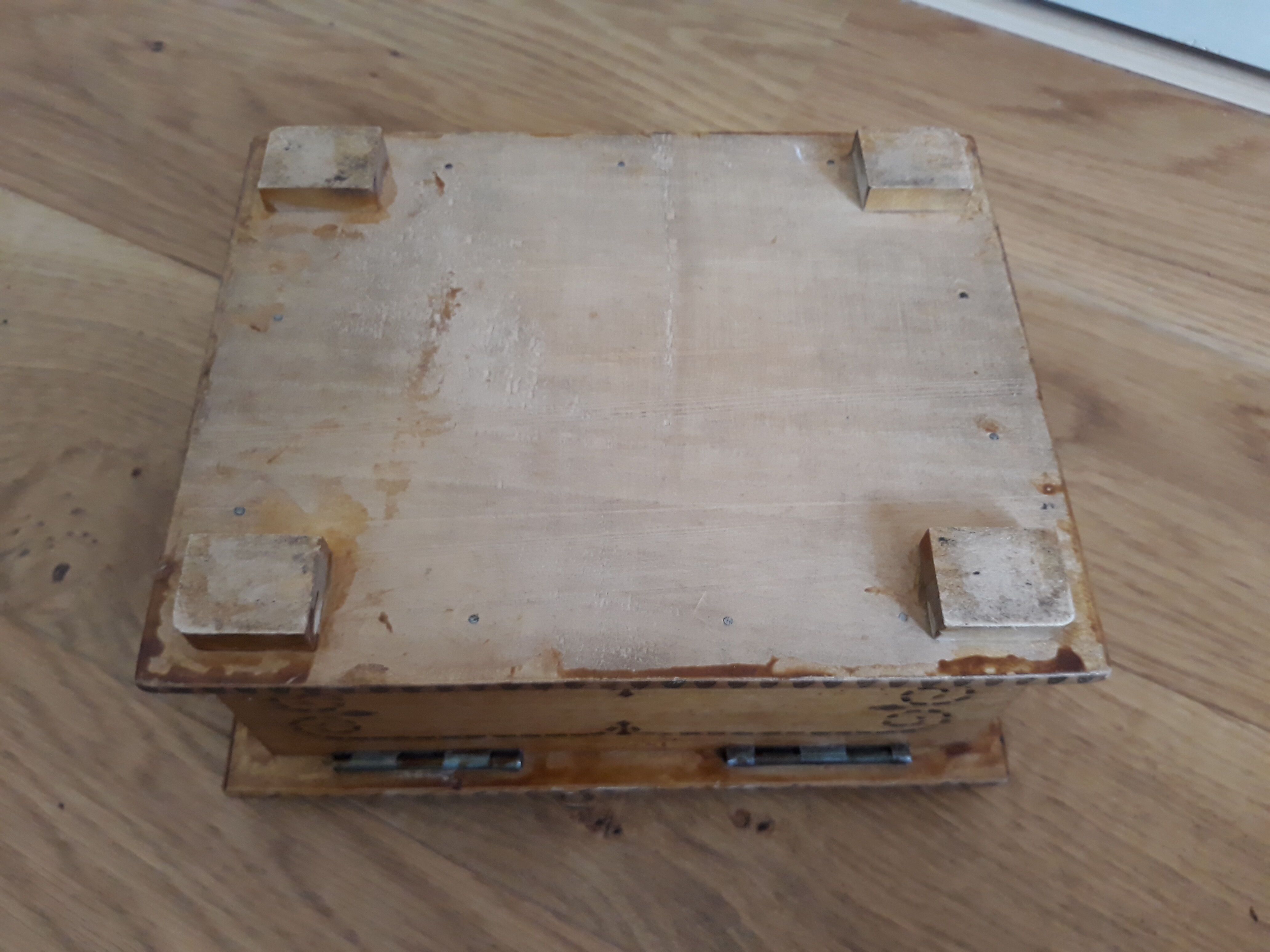 Jewelry box with wooden compartments