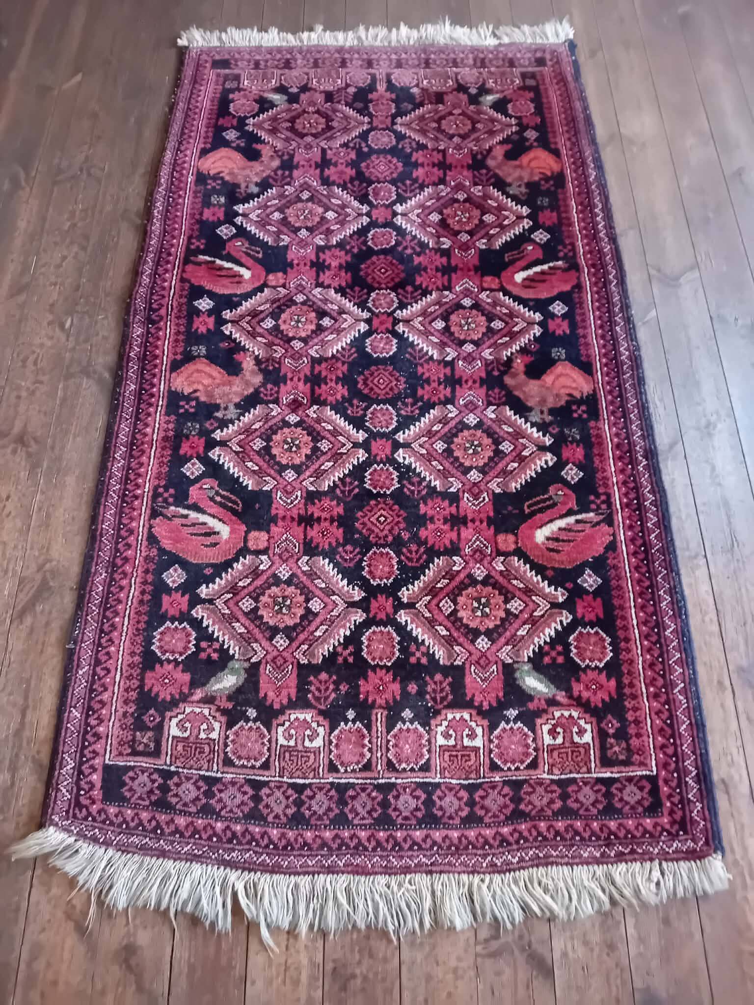 Handmade Belouch Persian rug 198x109cm