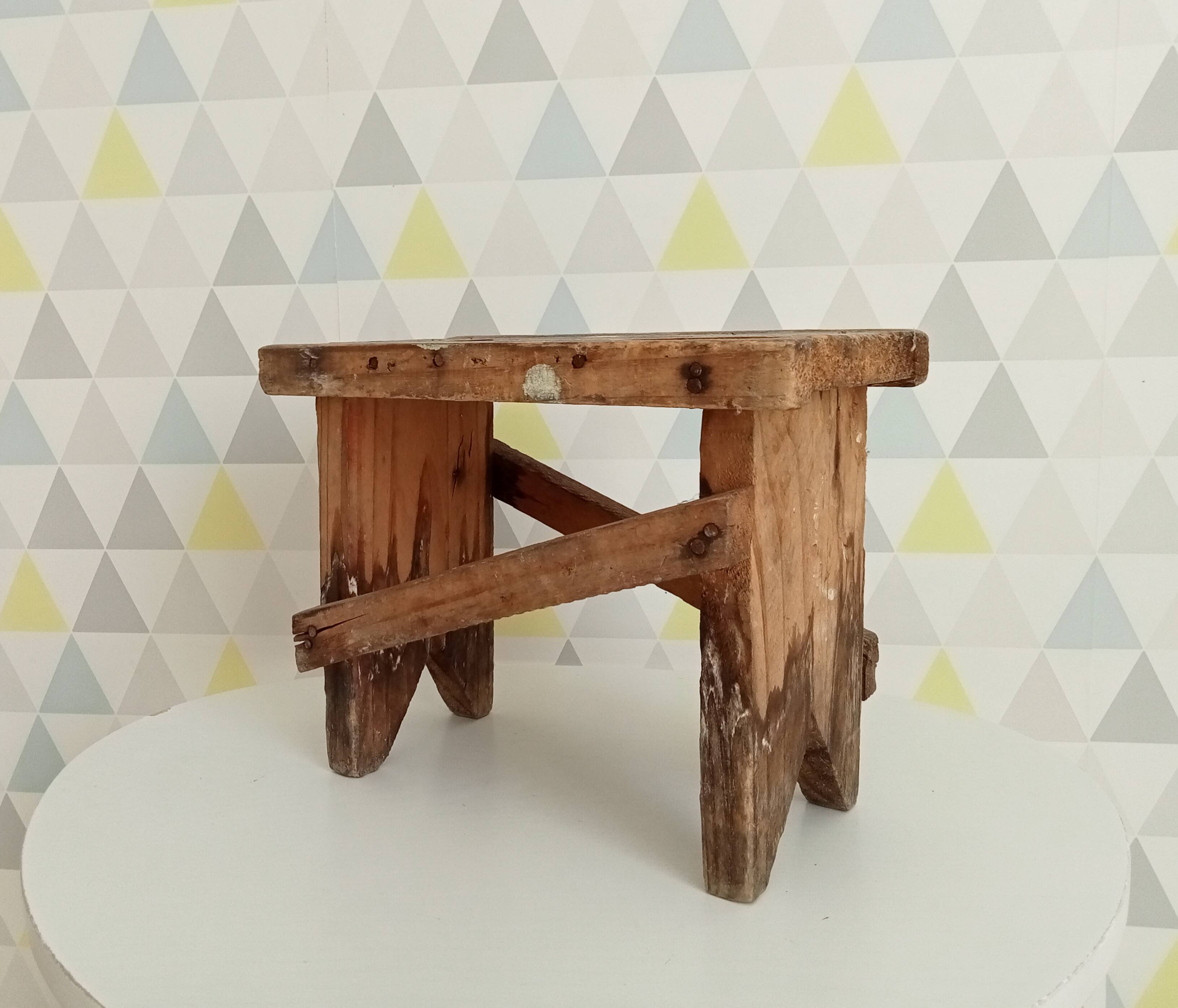 Tabouret, marche pied campagnard ancien
