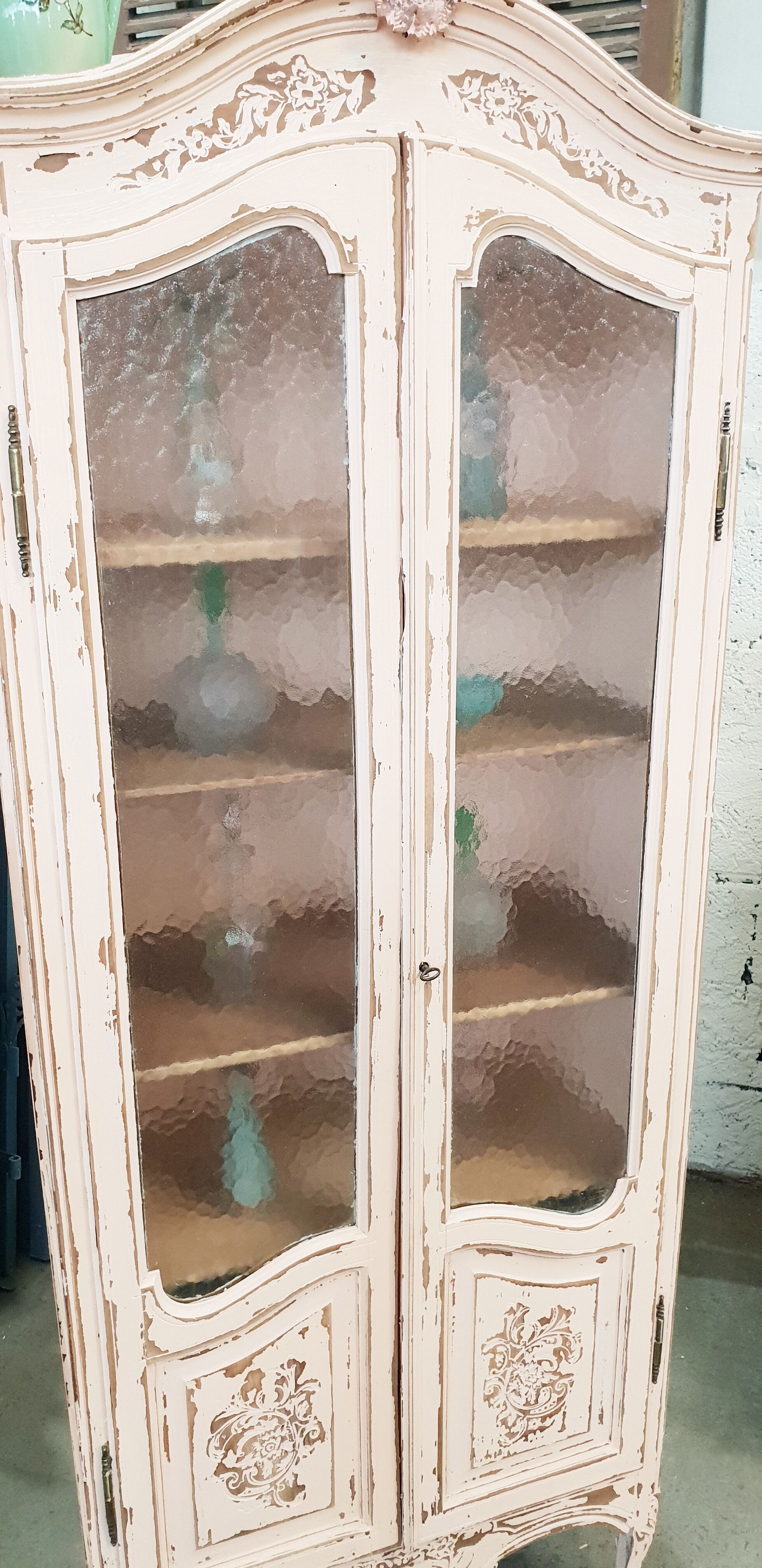 Glass cabinet