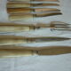 22 couteaux et 3 couverts service bakelite manufrance
